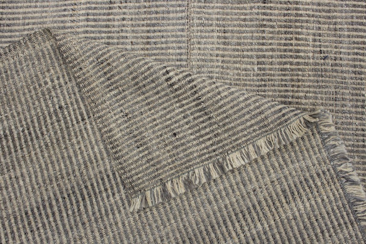 collections/front-lila-valadan-rooh-grey.jpg
